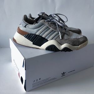 Alexander Wang turnout trainer